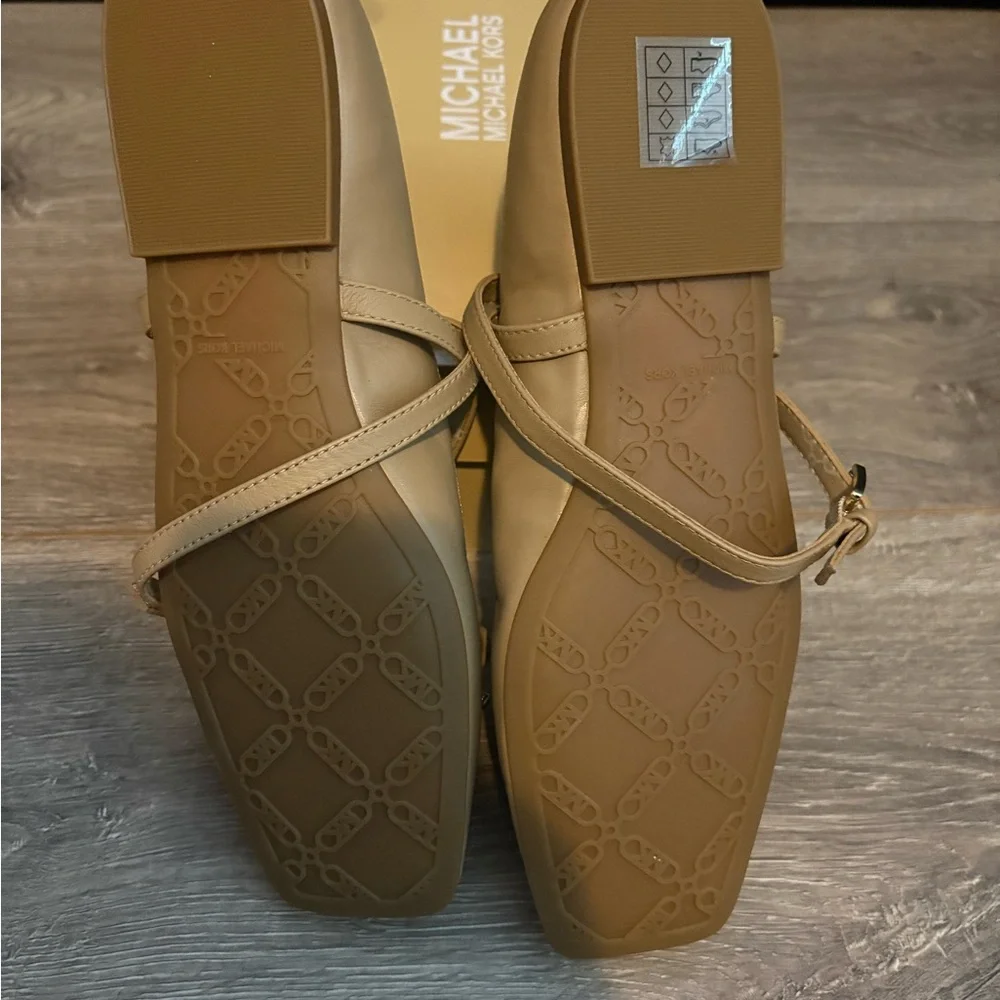 MICHAEL Michael Kors Collette Ballet Flats - Picture 5 of 5